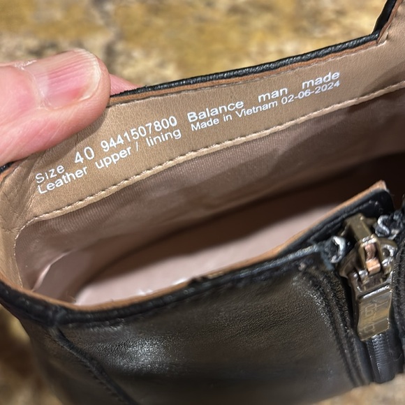 Dansko Brennan heeled side buckled. NWT size 40 - Picture 7 of 8